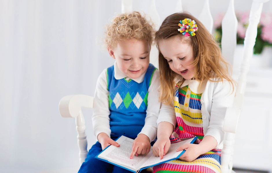 Children practicing reading in French